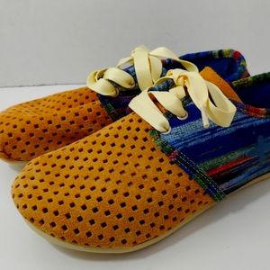 OTZ‎ Shoe Women tan Mustard Batik Jazz Goat Suede 6